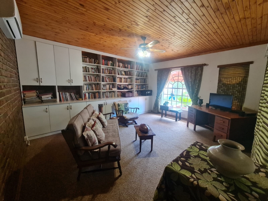 4 Bedroom Property for Sale in Miederpark North West